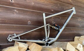 Cadre VTT Egerie tout suspendu en Titane et INOX Columbus XCR