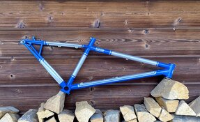 Cadre VTT sur mesure en acier fabriqué en France
