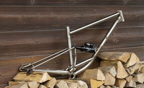 Cadre VTT Enduro en acier inoxydable Reynolds 921 fabriqué en France