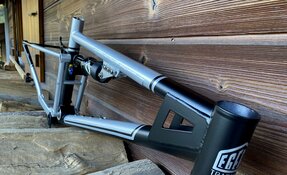 Cadre VTT tout suspendu Enduro 160mm en acier et sur mesure - Reynolds 853 (…)