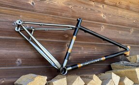 Cadre XC crosscountry en acier Fabriqué en France - Tubes Columbus et Dedacciai