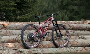 VTT Enduro 135-158mm de débattement - en acier sur mesure - fabriqué en France