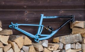 Cadre VTT Enduro en acier Reynolds et Dedacciai, sur mesure fabriqué à la (…)