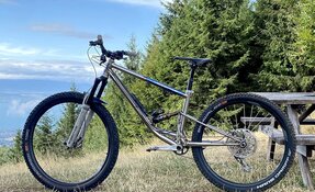 VTT EGERIE tout suspendu Titane et acier INOX fabriqué en France