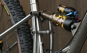 VTT ALL MOUNTAIN tout suspendu Titane et acier INOX fabriqué en France