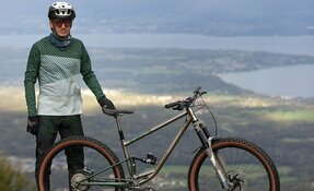 VTT ALLMOUNTAIN ENDURO tout suspendu Titane et acier fabriqué en France