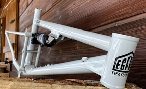 Cadre VTT suspendu sur mesure en acier fabriqué en France