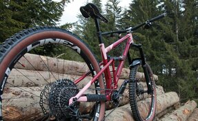 VTT Enduro 135-158mm de débattement - en acier sur mesure - fabriqué en France