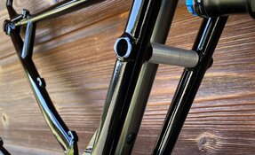 Cadre VTT Enduro 160mm en acier et sur mesure - Columbus Zona