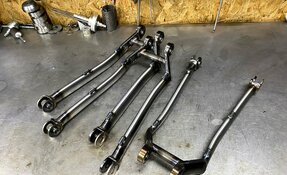 Bases sur mesure en acier pour le team peugeot E-Bike