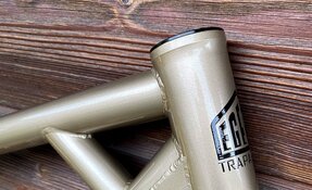 Cadre VTT Super Enduro en acier sur mesure fabriqué main en France