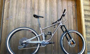VTT EGERIE enduro tout suspendu en acier fabriqué en France