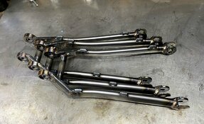 Bases sur mesure en acier pour le team peugeot E-Bike