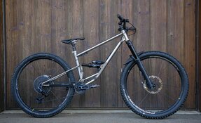 VTT Enduro en acier inoxydable Reynolds 921 fabriqué en France