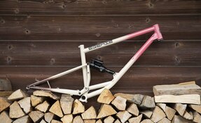 Cadre EGERIE enduro tout suspendu sur mesure en acier fabriqué en France