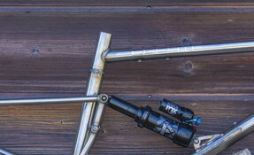 Cadre VTT Enduro en acier inoxydable Reynolds 921 fabriqué en France