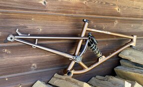 Cadre ENDURO HIGH PIVOT fabriqué en France - acier Reynolds 853 et 631