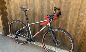 Vélo complet gravel titane fabriqué en France