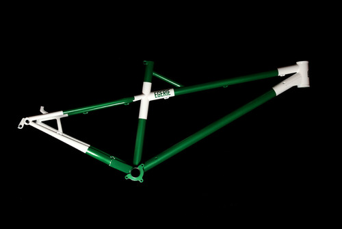 Cadre VTT rigide en acier sur mesure 29 pouces {JPEG}