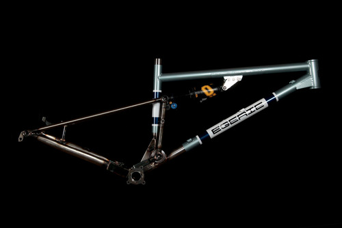 Cadre VTT Enduro 160mm en acier et sur mesure {JPEG}